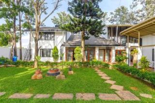 Grandeur Villa by StayJade Huge Garden 5BHK - Yelahanka - 7