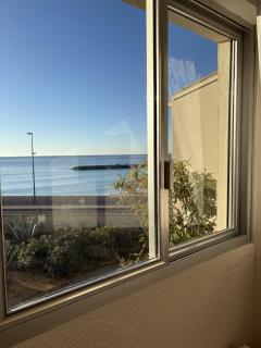 coquet appartement 1 chambre avec parking bord de plage - 2