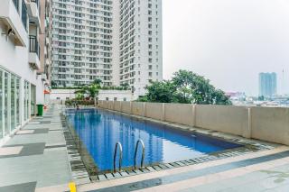 Warm and Cozy Studio Apartment Margonda Residence 5 near Campus By Travelio - Depok - 1