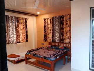 Vikrant Deluxe Rooms - 7