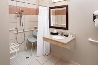 Comfort Suites Ardmore - 2