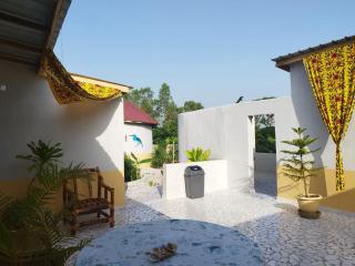 Senegambia Birding Lodge - Full board - Bird Photohide - 1