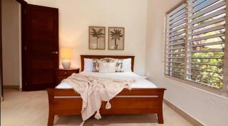 Qualius Lodge is Mele Bays WOW factor and Private Paradise - Port Vila - 1