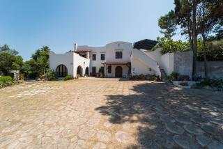 The Magical Villa - 0