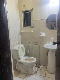 Modern 2 Bed Apartment in E11 - 1