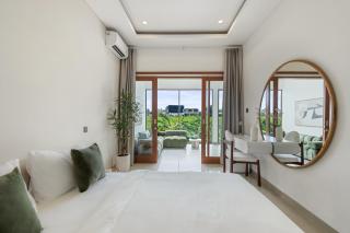 Villa Hijau with 3 BR and Rooftop in Center of Berawa - Canggu - 7