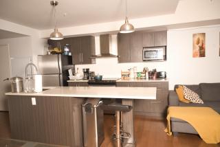 Minimum one month - Room with Ensuite Bathroom in fairly new 2 rooms, 2 bathrooms condo - 7