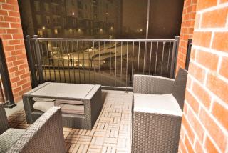 Minimum one month - Room with Ensuite Bathroom in fairly new 2 rooms, 2 bathrooms condo - 3