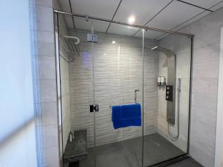 Luxurious JBR Beach Facing 4BHK - 1