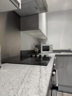 Cozy Liverpool Hideaway - Central 1-Bed Perfect for Couples & Solo Travelers - 0