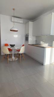 Loli Apartment Luxury white Residence - Saranda - 4