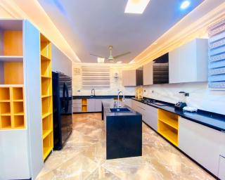 4 Bedroom Apartment North Legon - North Legon - 7