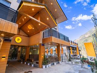 The Hosteller Jibhi - 1
