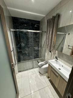 4 bedroom with swimming pool - 4