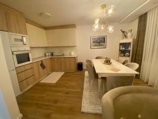 Golden Nest - 9