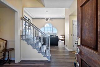 Adelines Lake View Elegant Home in Gated Community Sleeps 15 - Russellville - 5