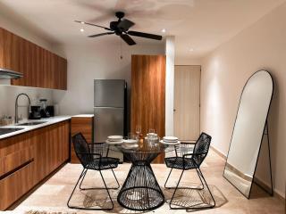 King Studio with Rooftop Pool and Gym - 5