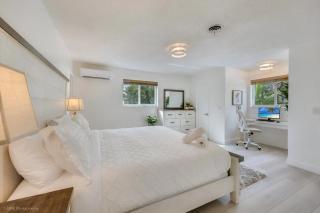 Tropical 3BR Escape with Pool, 7 Min Drive to Beach - Hollywood - 8