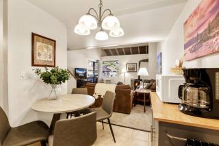 Lakeland Village 2 Bed Condo Pool View - 2