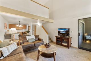 Lakeland Village 2 Bed Condo Pool View - 3