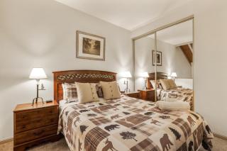 Lakeland Village 2 Bed Condo Pool View - South Lake Tahoe - 1
