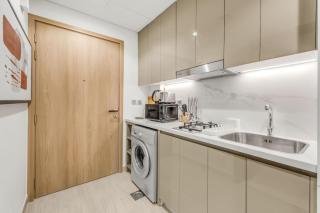 Fully Equipped Studio with Views - 7