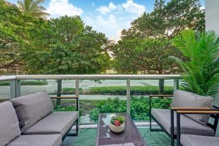 Beachfront Oasis in Sunny Isles 3BR, Pool & Tennis - Sunny Isles Beach - 8