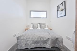 Cosy 1 Bed Budget Apartment in Dudley - Dudley - 2