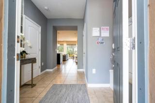 Fabulous 5BR Townhome Pet Friendly - Private Pool - Windsor Island - Kissimmee - 4
