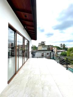 Shadow Luxe Castle - 1