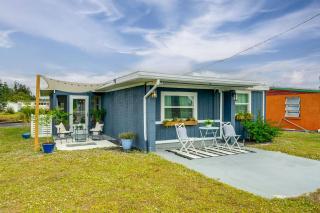 Dock and Lanai Waterfront Punta Gorda Cottage - Punta Gorda - 8