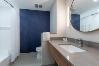 Fairfield Inn & Suites by Marriott Salmon Arm - 4
