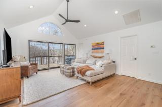 Lake Point Escape on Belews Lake - - 5
