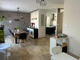 Villa 200m2, 3 suites, patio avec salle jeux, 1 piscine CHAUFFE DE DEBUT AVRIL A FIN OCTOBRE - Maruéjols - 7