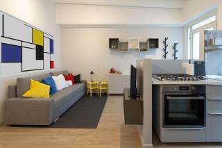 Mondrian Apartment l BB Apartments Trieste - Trieste - 8
