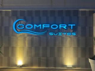 ApartHotel by Comfort Suites - Golem - 1