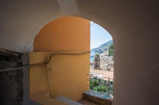 Charming Central Amalfi Apartament - 9