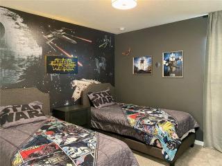 Exquisite Luxury Home with Pool Retreat - Solara - 8949 - 8