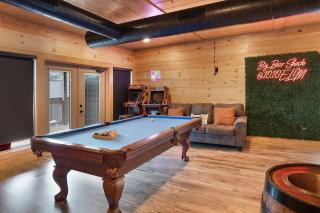 Big Bear Shack - Handicap Accessible & Dog Friendly - Gatlinburg - 4