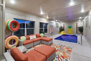 Walk To Parkway - Indoor Pool - Treehouse Loft PS5 - 9