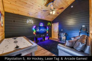 Walk To Parkway - Indoor Pool - Treehouse Loft PS5 - 2