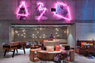 Moxy Frankfurt City Center - 3
