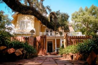 The Avera-Clarke House - 0