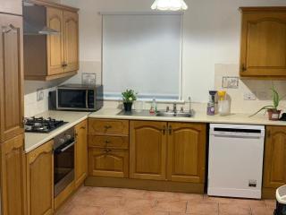 4 Bed Room Sharing House - Phibblestown - 0