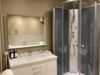 UN COCON EN VILLE - chambre SPA chic et élégante - 4