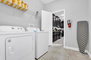 9008 Paradise Palms Blissful Haven 5-Bed Oasis of Luxury and Tranquility - 4