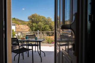 Artemis Seaside House, With Sea View - Kalamaki - 4