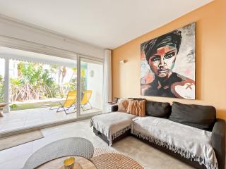 Palm Tree - Orient Bay - 7