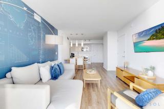 Stylish Apartment Pool & Balcony - Hallandale Beach - 6