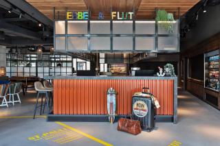 Moxy Hamburg City - 3